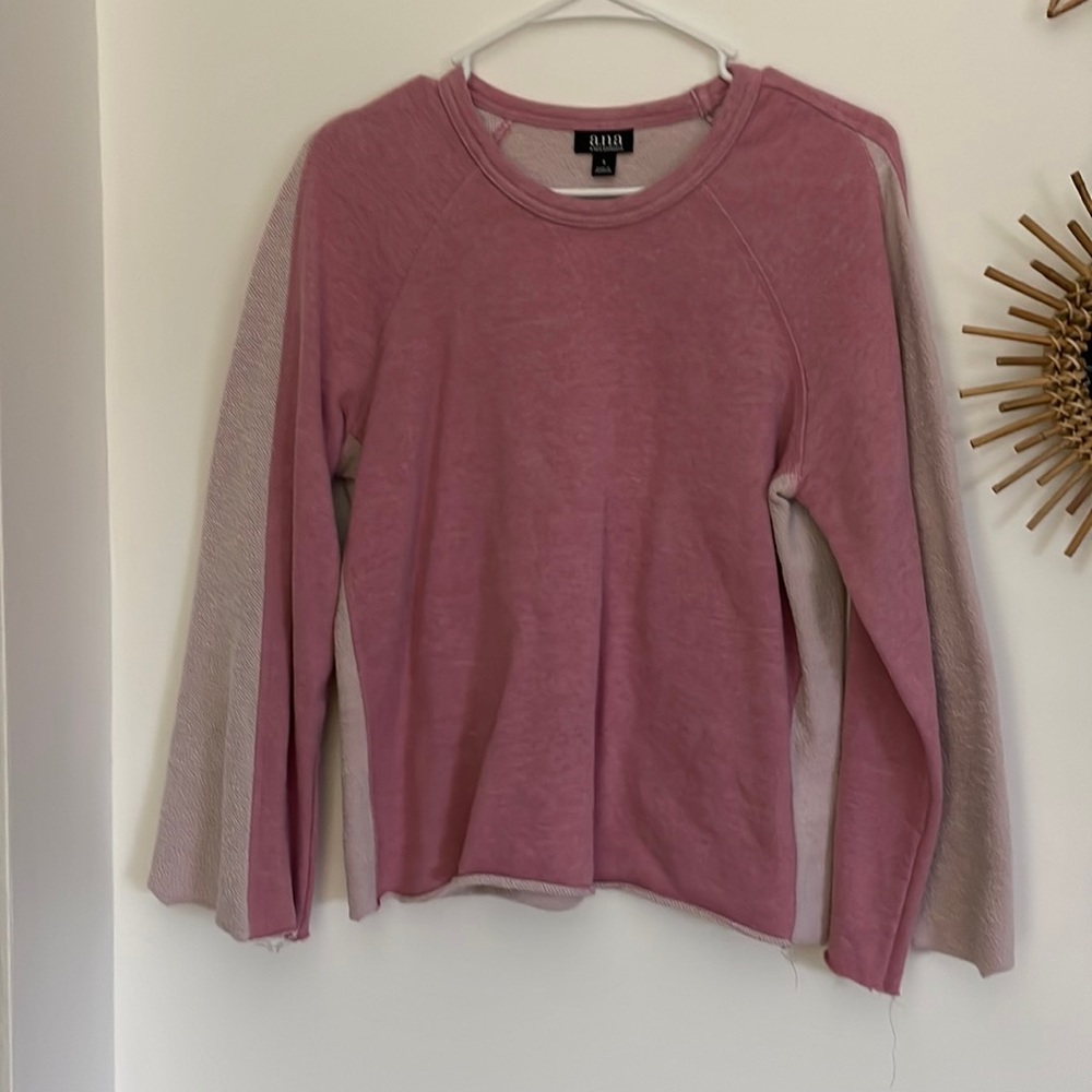 Two-tone colored sweatshirt